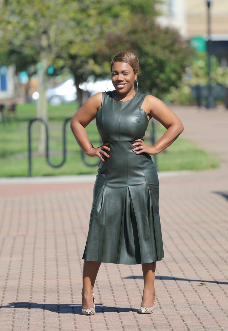 Layne | En Saison Pleated Midi Dress | ChloeRae Layne | En Saison Pleated Midi Dress | ChloeRae