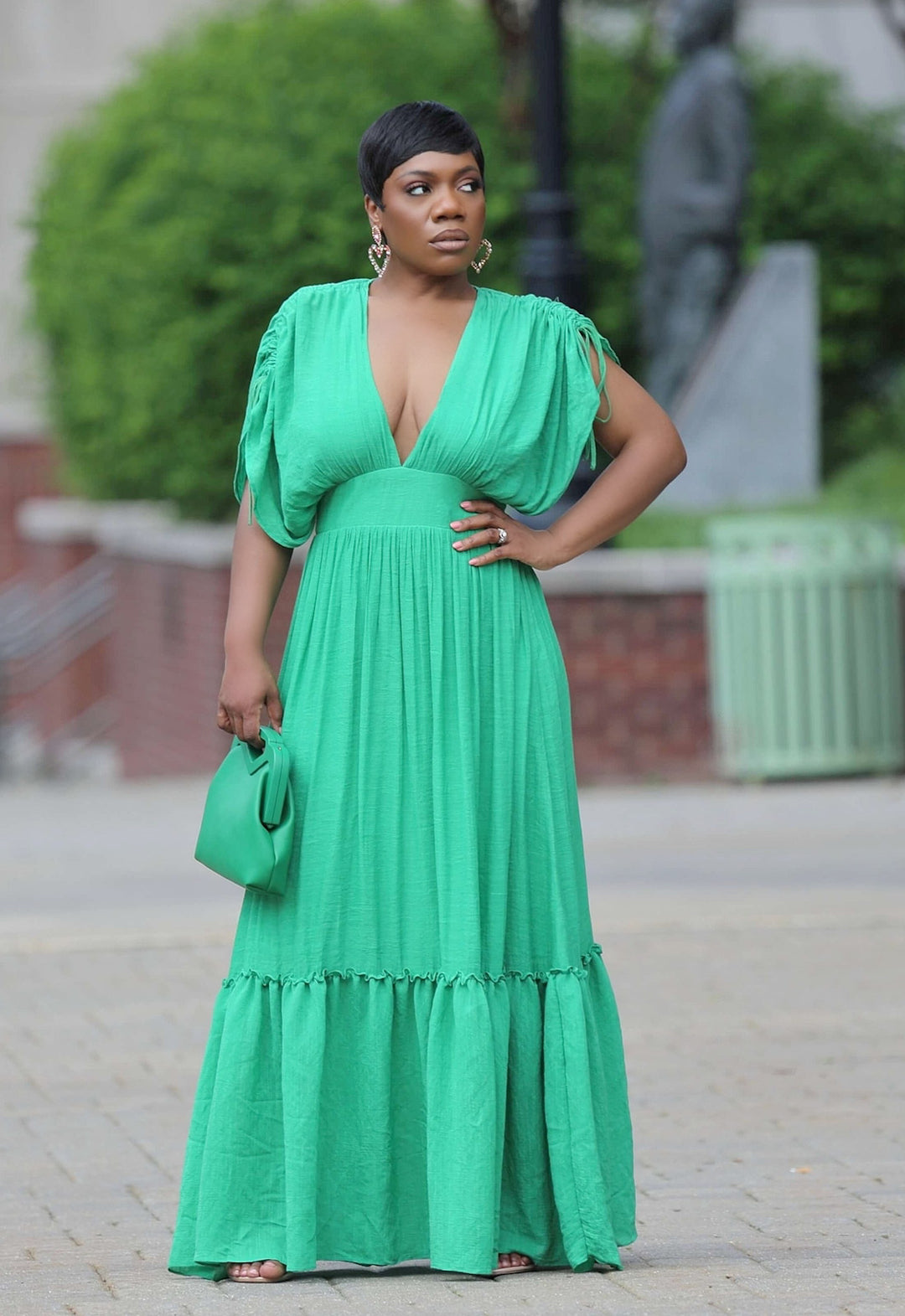 vacay paradise gradient v neck maxi dress Deep V-Neck Linen Cheongsam Dress: Long Colorful Boho Dress Discover RL:4425tues Color:Gold Black as pic